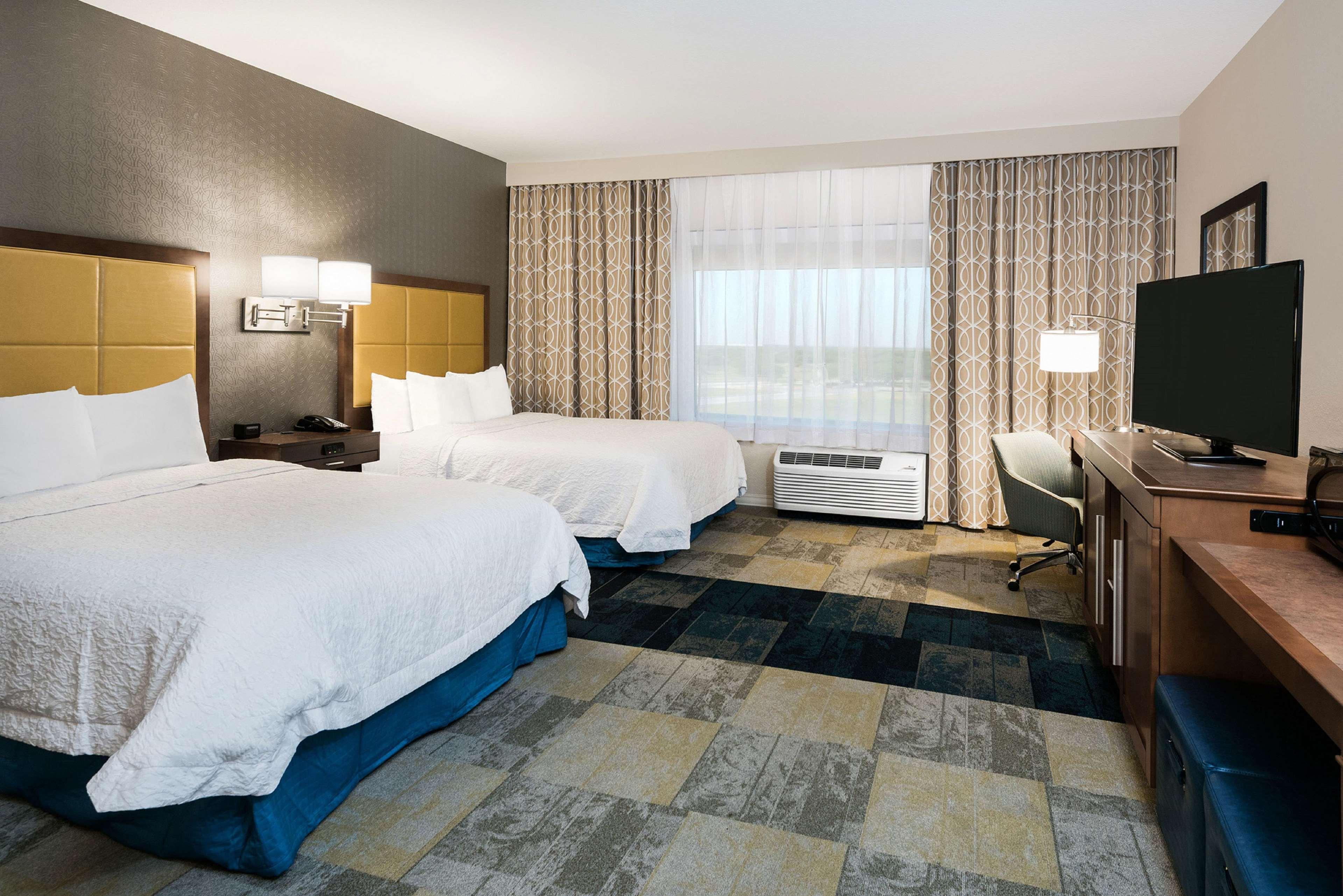 Hampton Inn & Suites San Antonio Brooks City Base, Tx Zewnętrze zdjęcie